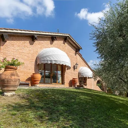 Villa Adisa 8, Emma Uzzano
