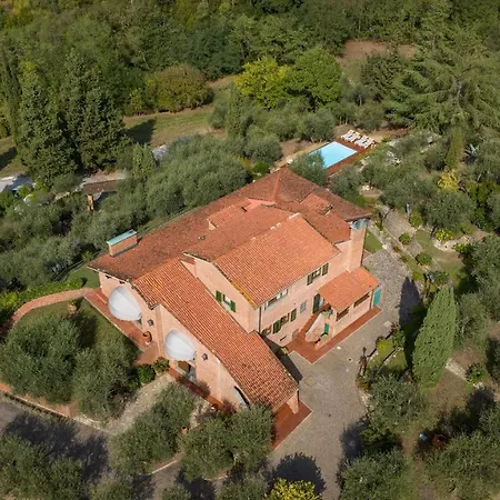 Villa Adisa 8, Emma